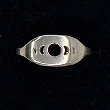 Load image into Gallery viewer, Moon Phase Signet Ring