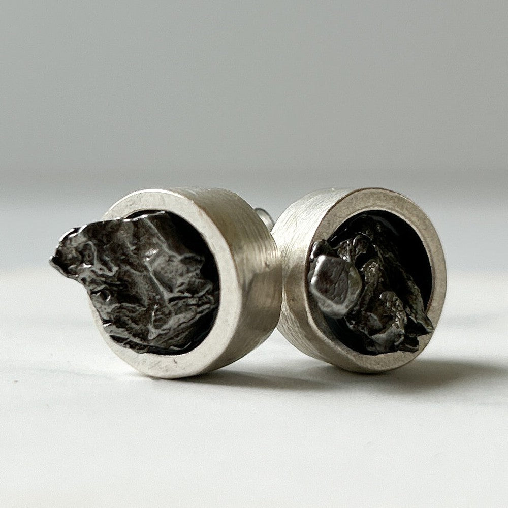 Meteorite Round Post Earrings